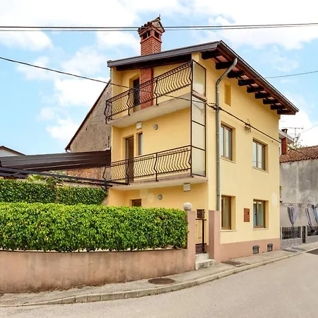 Modern With Terrace Close To Nova Gorica Appartamento