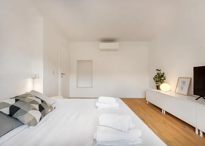 Modern With Terrace Close To Nova Gorica * Miren